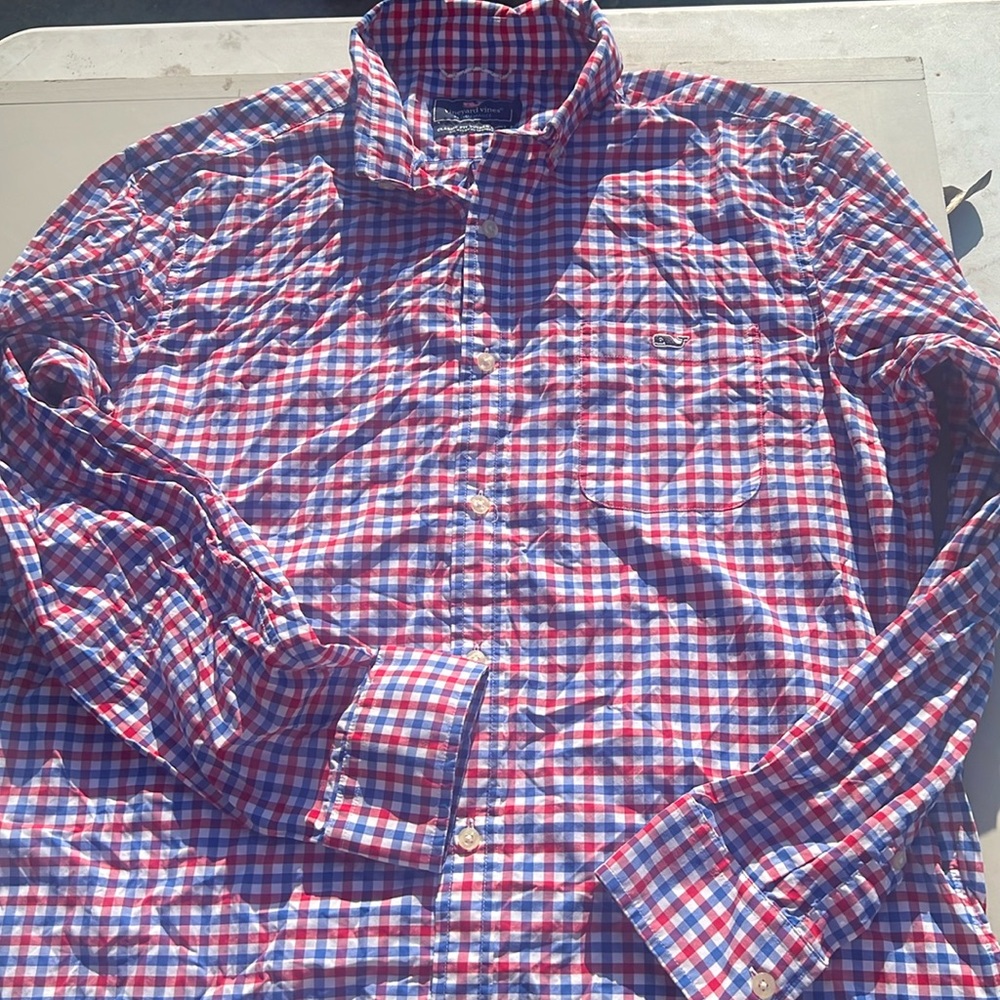 Vineyard vines performance button down size large
